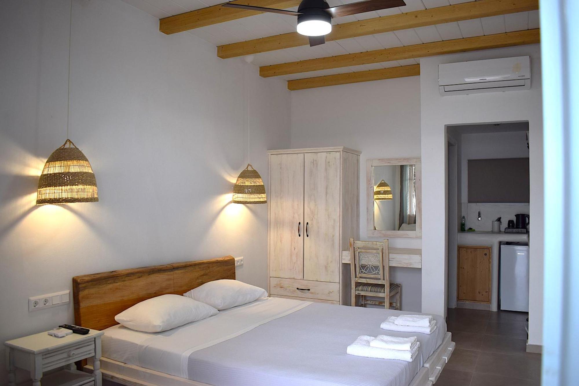 Κalamitsi Rooms & Apartments Kímolos Exterior foto